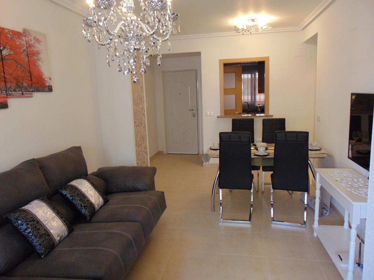 Varios Con 2 Dorm En Marina Dor , La Playa De Amplaries 47 , Vista Lateral Al Mar *
