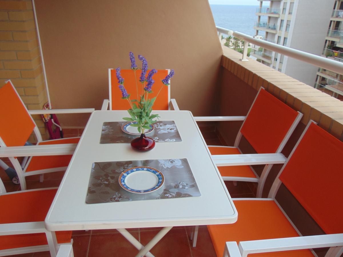 Varios Con 2 Dorm En Marina Dor , La Playa De Amplaries 47 , Vista Lateral Al Mar *
